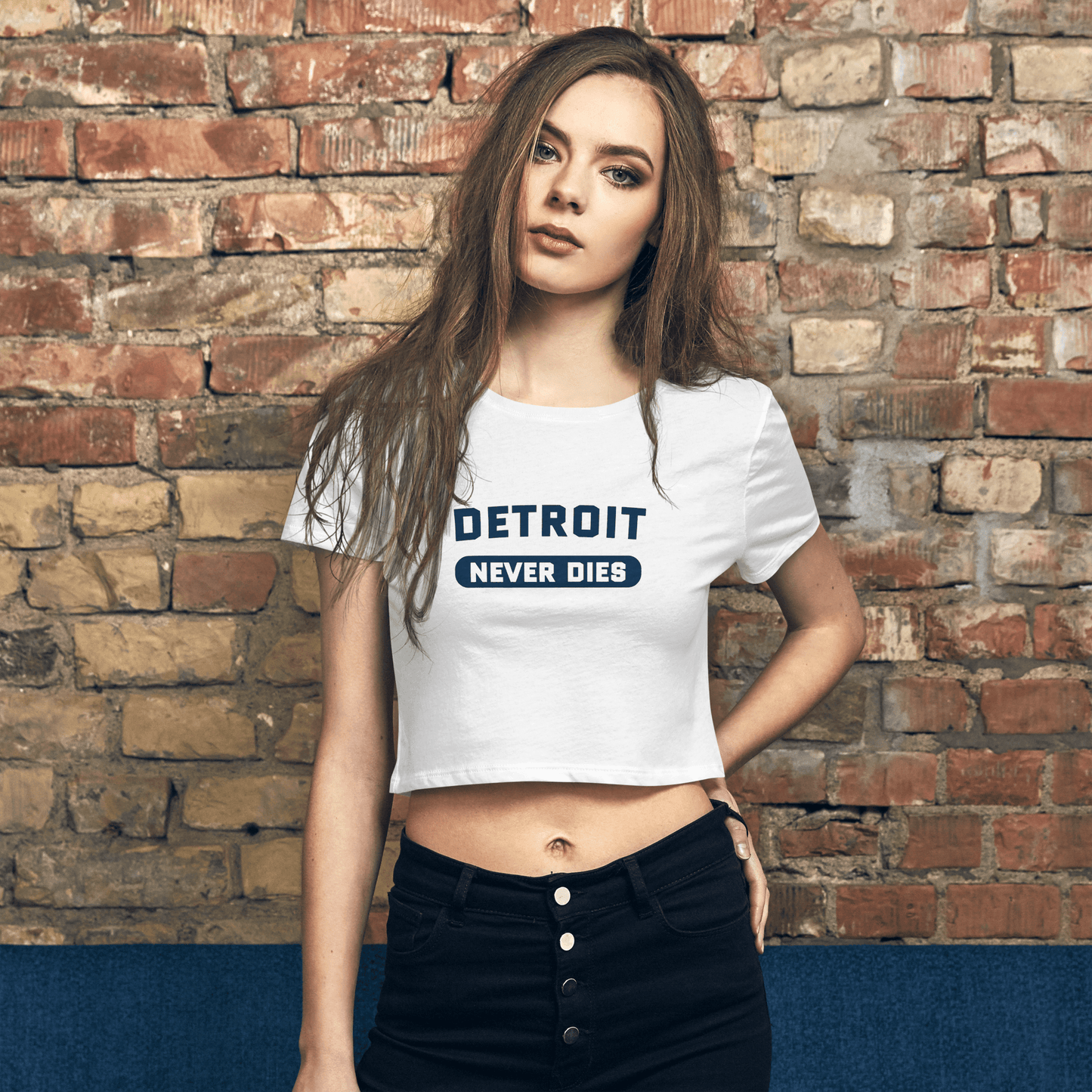 'Detroit Never Dies' T-Shirt | Women's Crop Top - Circumspice Michigan